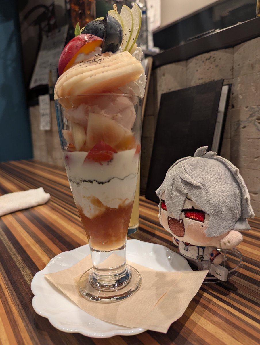 HNAoiio2's tweet photo. ももパフェ美味い🍑✨ https://t.co/ALUvuWBQwa