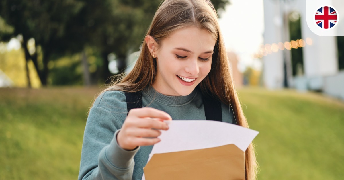 HRGrapevine's tweet photo. A-level grades matter, but they are not the only route into a career. 

Entry-level hiring fell 6% year on year, while under-19 apprenticeship starts also declined. 

#EarlyCareers #Apprenticeships 

Follow us for more HR news and insights! https://t.co/EbIglVcrSj https://t.co/g7na1tWJMZ
