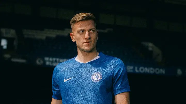 chelsreport_'s tweet photo. 🚨🔵 EXCLUSIVE: Como have made an initial approach to Chelsea for Liam Delap.

The striker is high on Como’s shortlist, with the relationship between the two clubs described as very good following the Trevoh Chalobah deal.

Delap can leave Chelsea in the final two weeks of the window. 👀🇮🇹

(@FabrizioRomano) #CFC