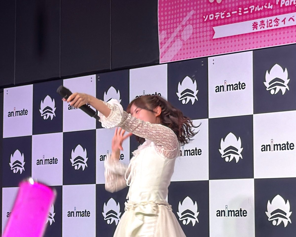 SayuriDate's tweet photo. 伊達さゆりデビューミニアルバム
『Party!Party!!Party!!!』発売記念店舗イベント
#伊達さゆりPPP

延期という形で開催させていただいた、
本日のリリイベ...！🙇‍♀️
本当にたくさんのことを調整していただき
感謝の気持ちでいっぱいです！🥲
改めてありがとうございました！

ずっと会いたかったぞーー！！🌷
最初からすんごい盛り上がりで...！！
思わずびっくりしてしまいました🫣✨笑
また明日からも笑顔で頑張るねっ!!!🔥

今日お会いできた方、お会いできなかった方とも、また直接笑顔を交換できる機会をいただけるように精一杯頑張ります！！🎉

⏬約2秒くらいの動画撮った！笑(ﾐｼﾞｶｽｷﾞ)
あと4枚目の躍動感がすごくて好きなので載せます🤣