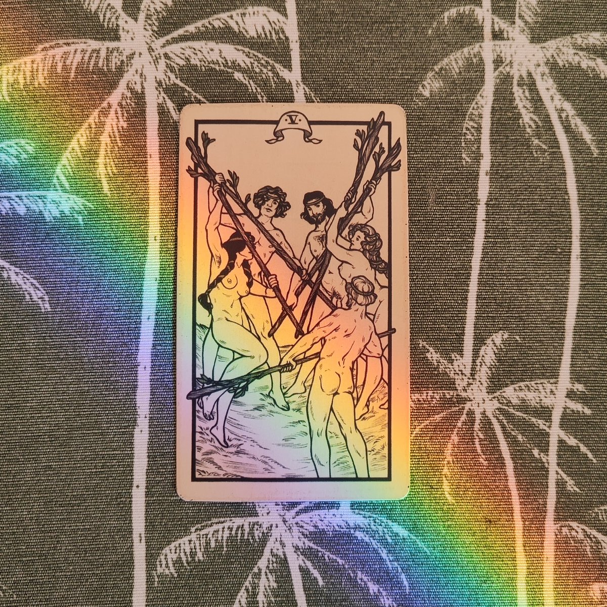 TarotdoGabs's tweet photo. carta do dia: cinco  de paus 🤨

o que me veio em mente imediatamente é um pedido de cautela para com a comunicação  (que astrologicamente tbm está sendo prejudicada)

decidiu mandar msg pra algm hj? pense 2x e releia a msg

agr se vc estiver procurando treta online se joga!! https://t.co/QlOAF5tGKu
