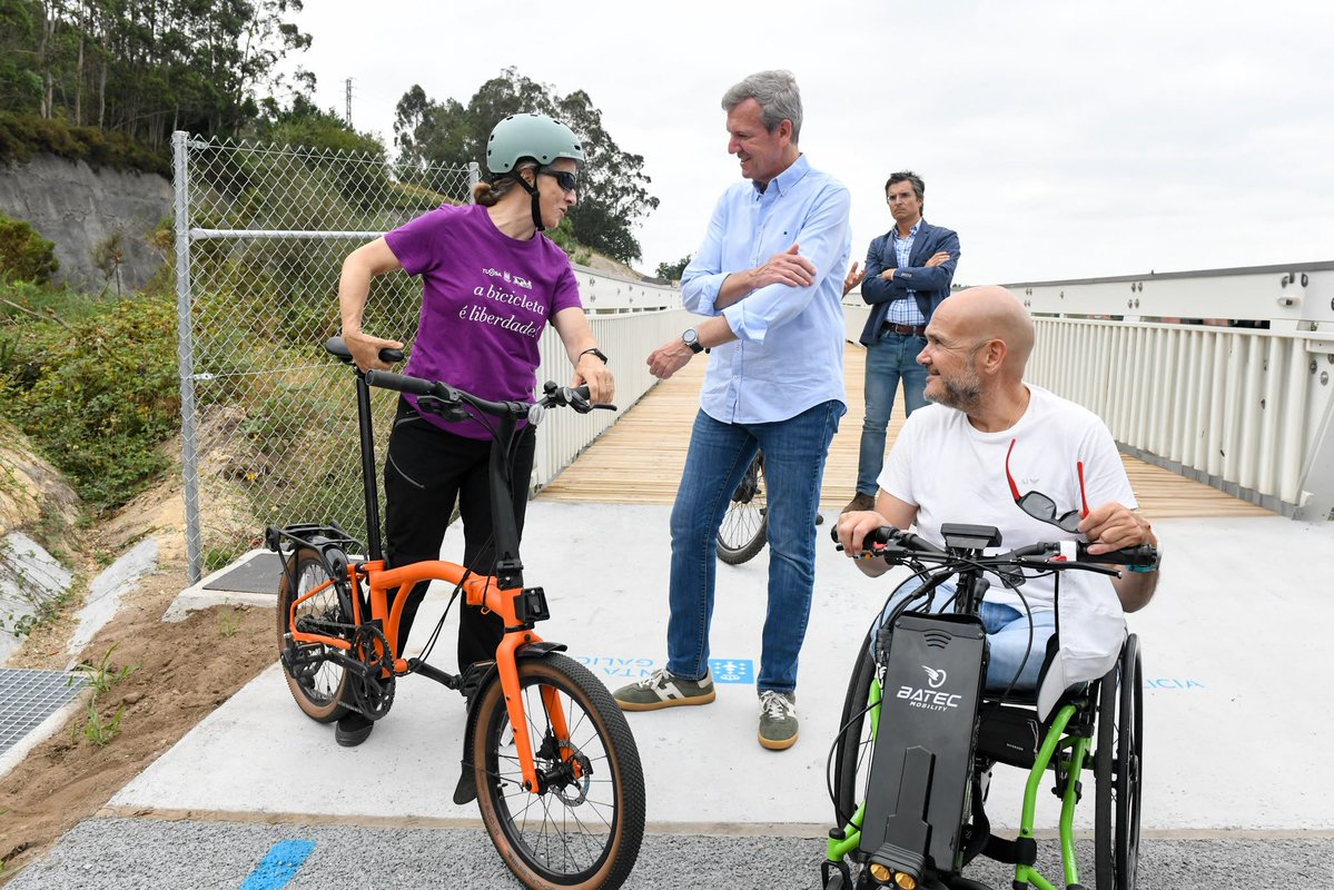 AlfonsoRuedaGal's tweet photo. Desde hoxe, O Milladoiro e Santiago están máis conectados cunha nova senda que chega ata a Intermodal, o Hospital Clínico e San Caetano.

Unha alternativa real ao vehículo privado que mellora a mobilidade e a calidade de vida de toda a veciñanza https://t.co/5Ta4PLGtbP
