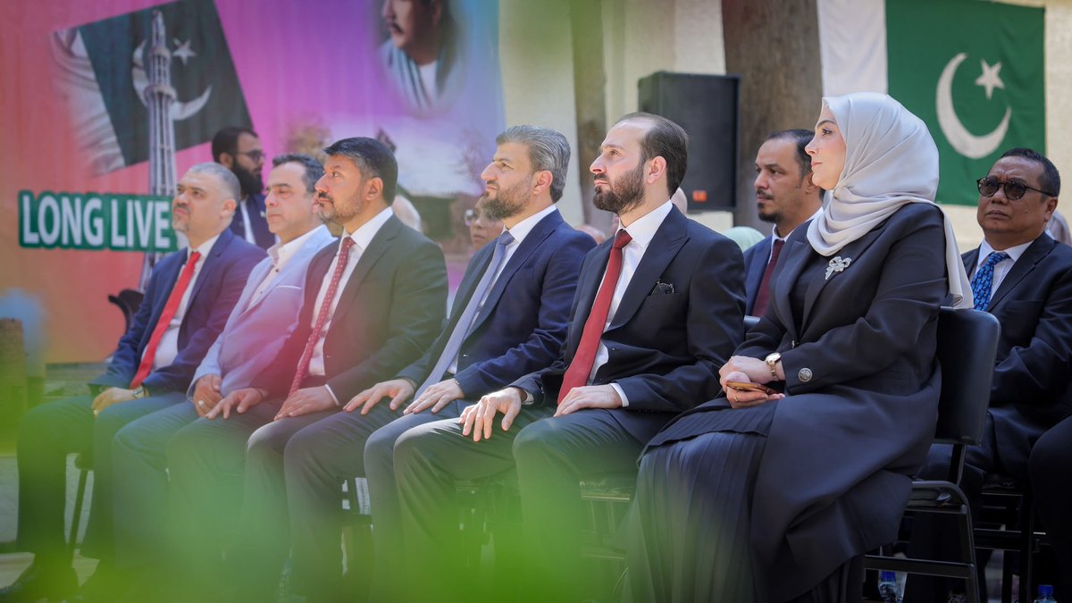 syrianmofaex's tweet photo. شارك وفد من وزارة الخارجية والمغتربين في فعالية رفع علم جمهورية باكستان الإسلامية الصديقة، التي أُقيمت في مقر السفارة الباكستانية بدمشق، بمناسبة العيد الوطني الباكستاني "ذكرى الاستقلال" https://t.co/mNVmsA1fsL