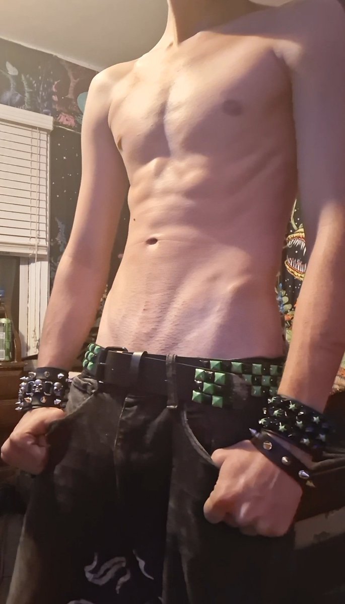 FlGothBwc's tweet photo. Any #Florida girls wanna talk on Onlyfans?

#Onlyfans #OF #Content #ContentCreator #SellingContent #buyingcontent https://t.co/pUx9PJ8I4N
