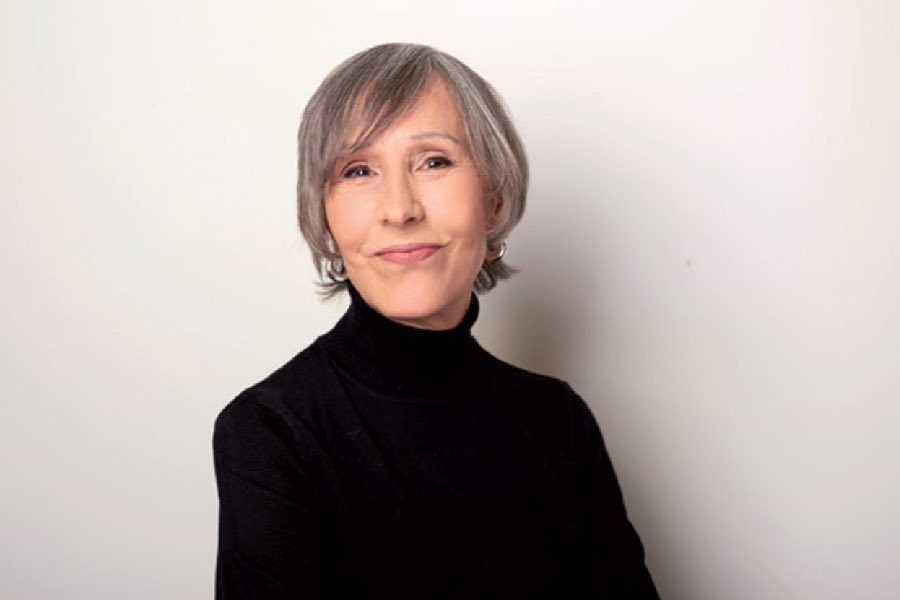 Pblshrswkly_es's tweet photo. ENTREVISTA. @JimenezDaniel81 charla con Laura Ramos. La escritora y periodista porteña reescribe una parte de la historia del siglo XX a través de la vida de la agente secreta África de las Heras. https://t.co/CfkdqhiBEk https://t.co/tm3sBFgTGq
