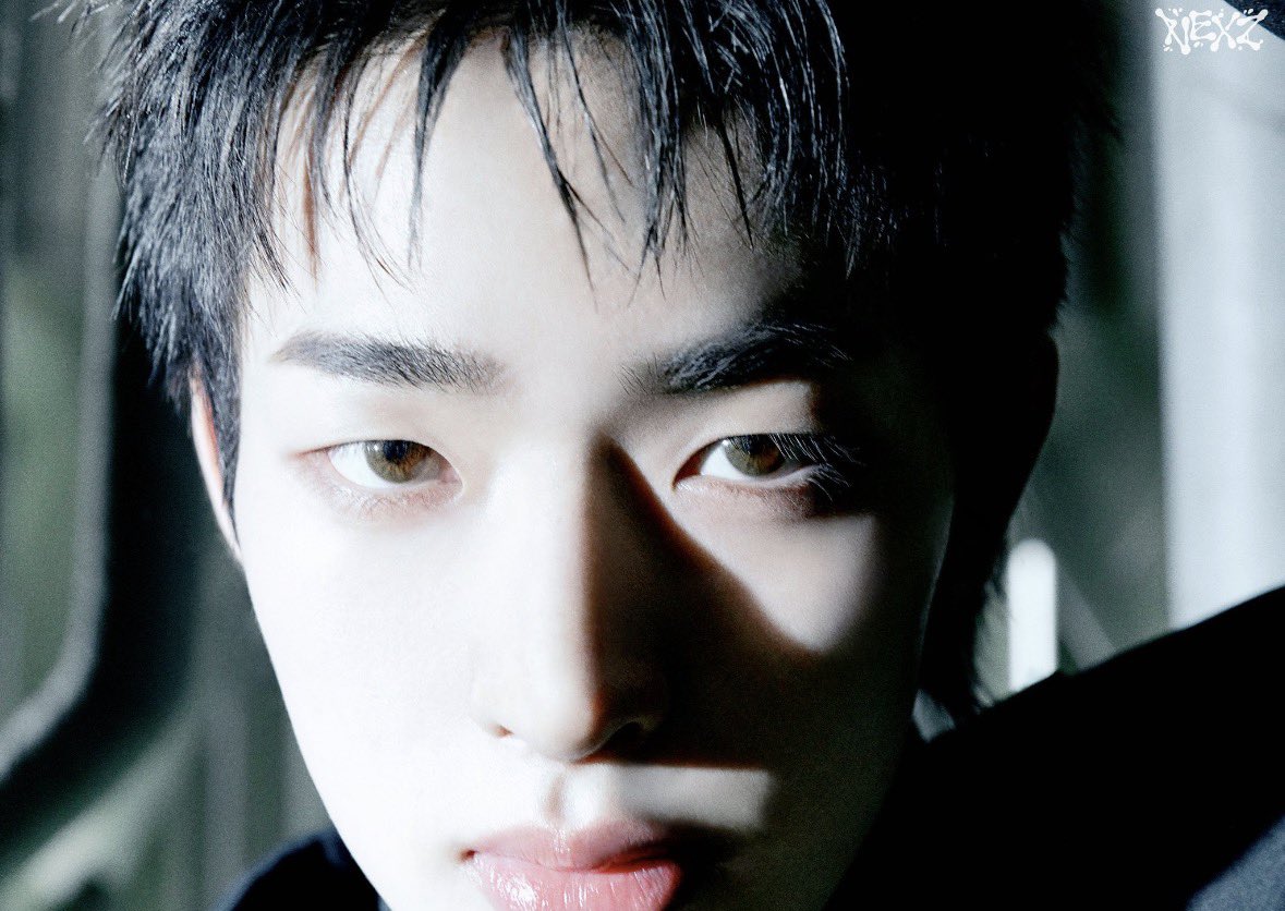 GxxLh2ZR43UL444's tweet photo. NEXZトモヤについて、いろいろ調べて待ちらJYPに入社して沢山努力したねかだとわかった。本人によるとJYPに入ったばかりの頃は評価順位がいつも下から5番目くらいだったみたい。そこから月末評価とは別に約3か月ごとに行われる実際のステージに近い形式の評価などで力を伸ばしていった。
(続く) https://t.co/Yb8oqD7kJZ