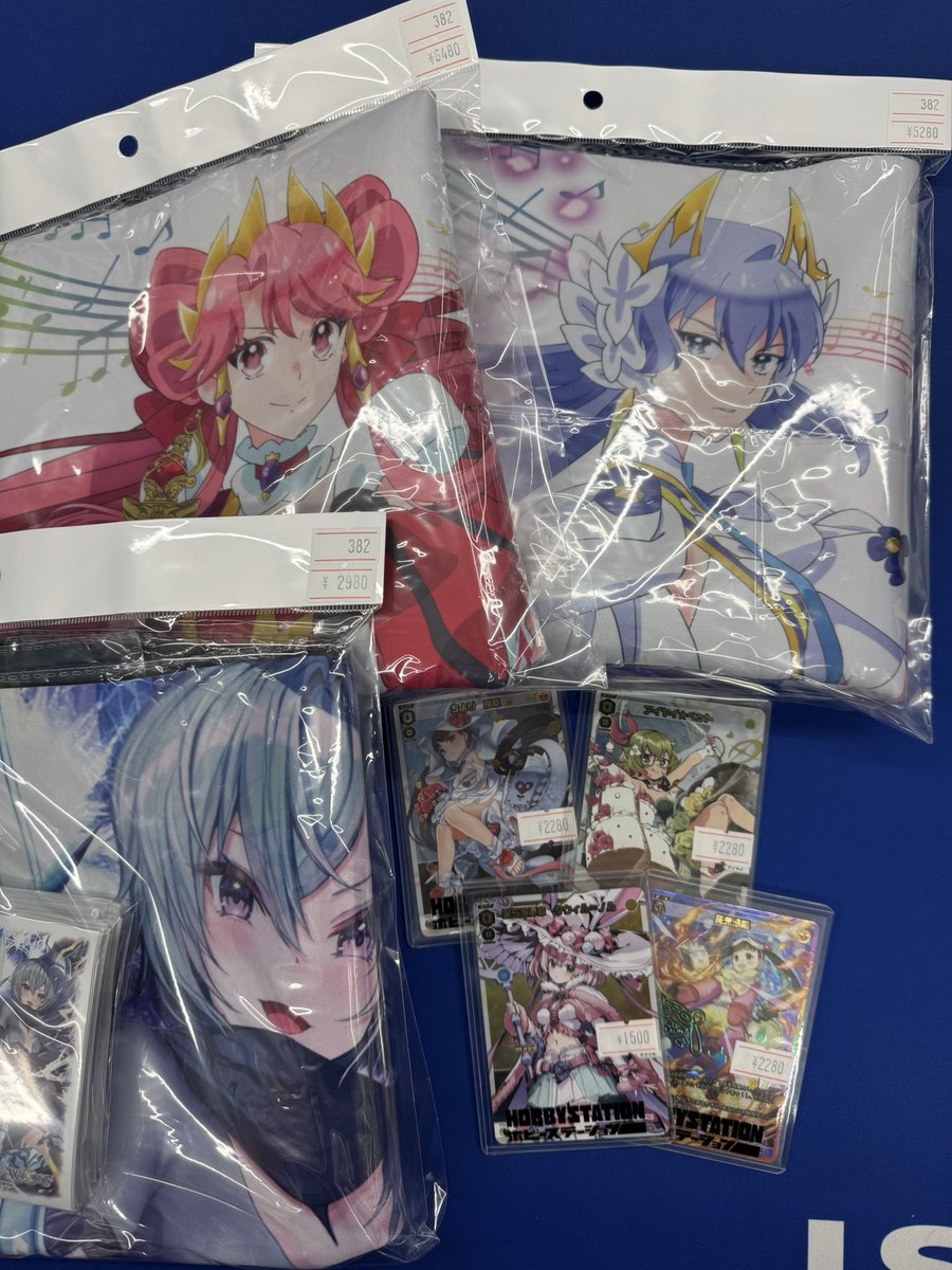 WIXOSS販売情報】 プリオケコラボイベントのプレイマット❤️💜に