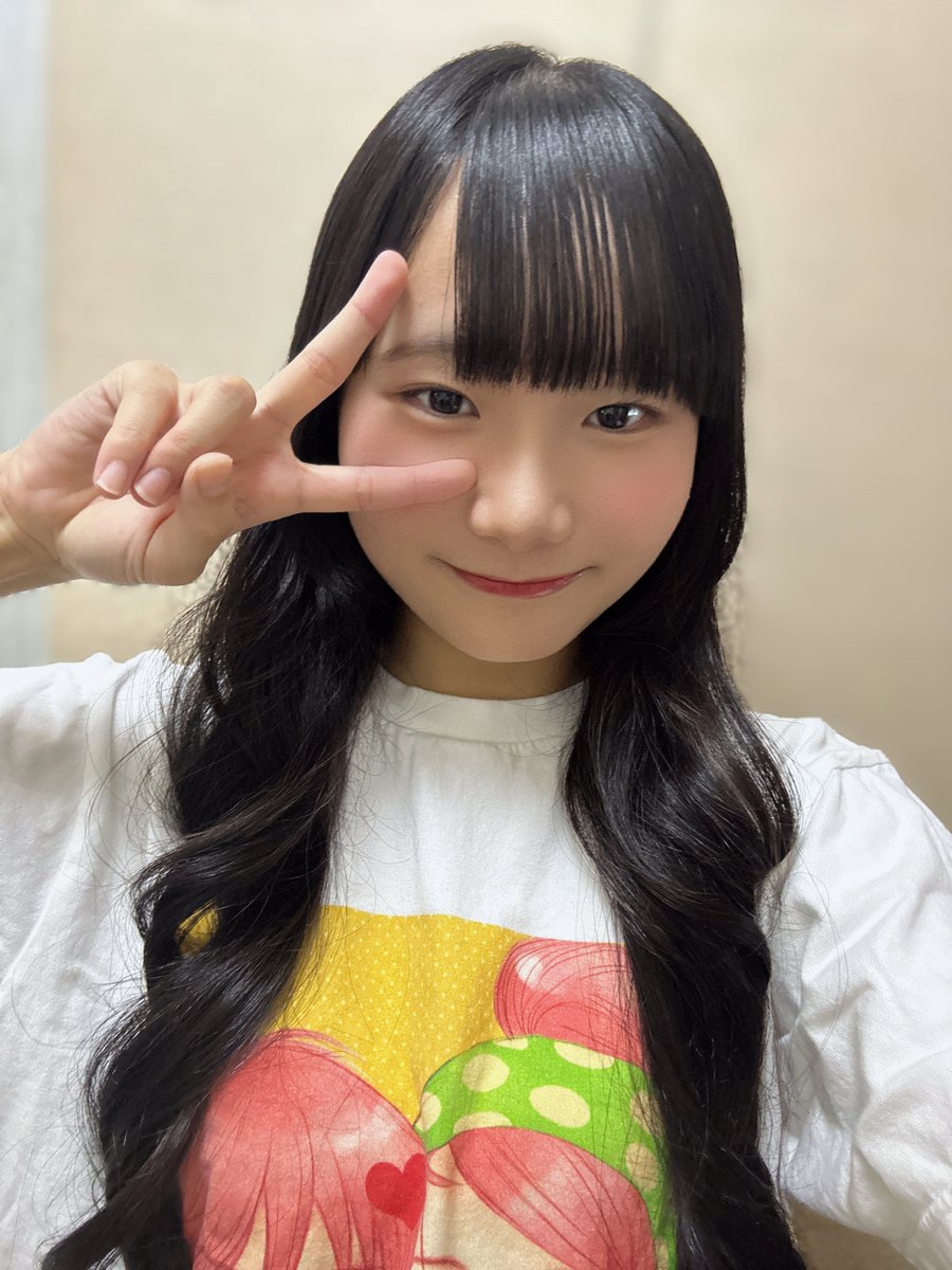 Neige_como's tweet photo. 練習してきたよー(,,> <,,)

明日ライブ!!ぜひ来てください!!

 #Resuit 
 #アイドル  #大阪アイドル  #高校生アイドル https://t.co/dGsOuznUXA