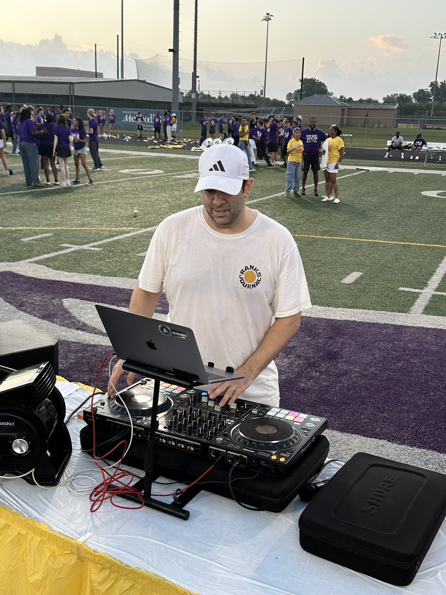 RPHS_Panthers10's tweet photo. @RGAPMobileLive @FortBendISD ☀️#BackToSchool26☀️: It’s the DJ folks and he’s spinnin-em/cuttin-it-up!#SeniorSunrise26… 1st Senior event of 2026-27 school year! #BeInnovative #BeIntentional #BeInclusive #EveryPantherEveryDay @RGAPMobileLive #ALLIn26 #MakeYourMark @FortBendISD https://t.co/iGhnAu5Ouo