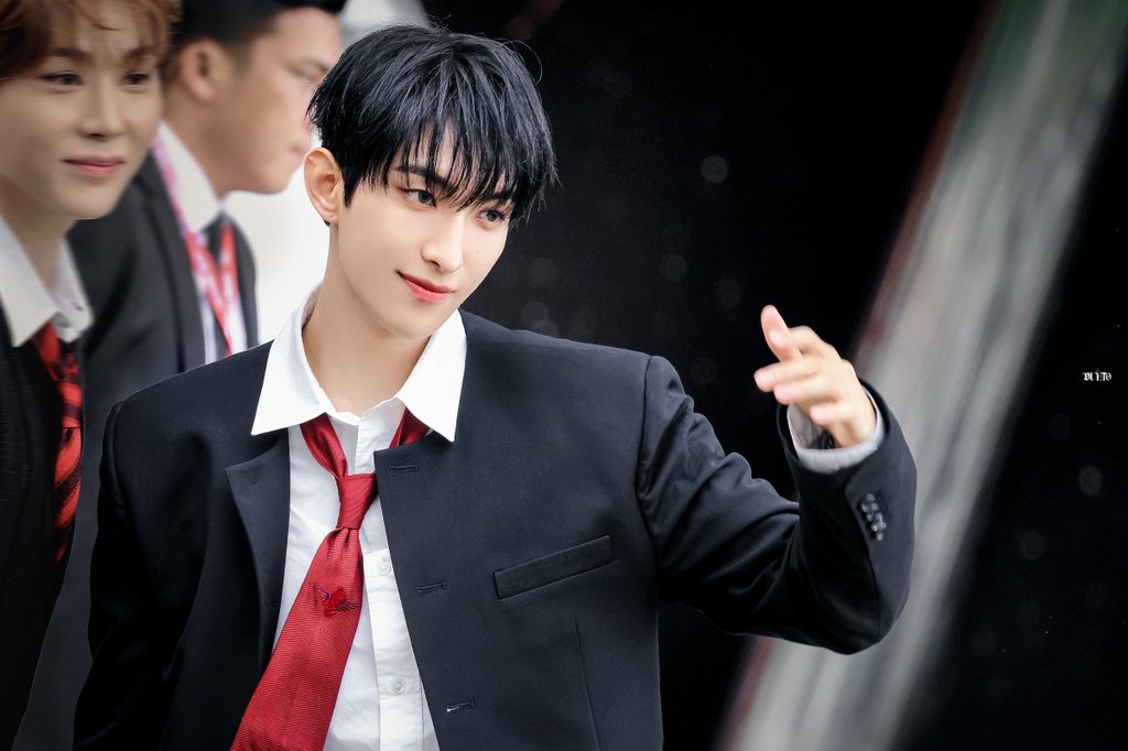 Dueto0218's tweet photo. 260814

오늘 퇴근길이 왤케 길어지ㅠㅠ

#도겸 #이석민 
#ドギョム #DOKYEOM 
#세븐틴 #SEVENTEEN
@pledis_17 https://t.co/7YTvfeeWoB