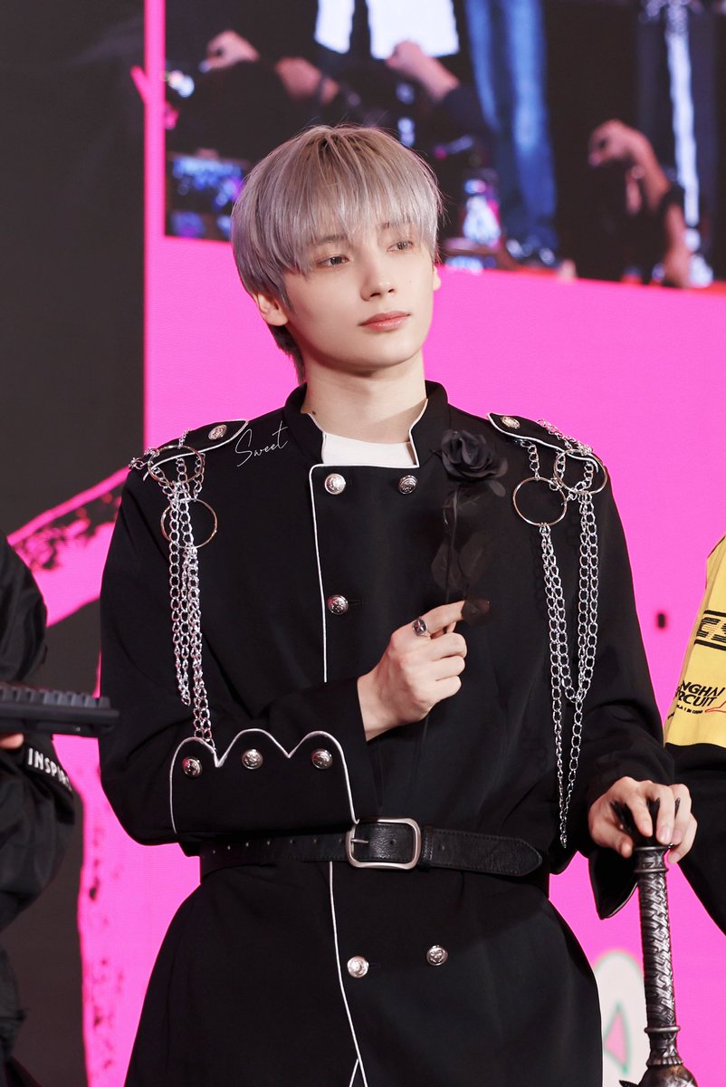 Wangtiantian2's tweet photo. HAPPY HUENINGKAI DAY 🎂

#투모로우바이투게더 #TOMORROW_X_TOGETHER #TXT
#휴닝카이 #HUENINGKAI https://t.co/YQ8cj7LNHG