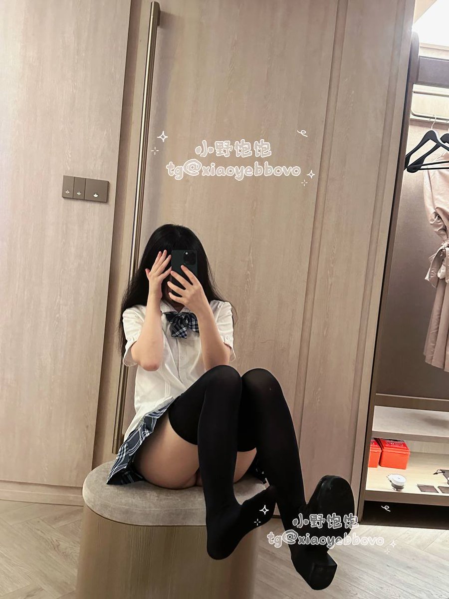 xiaoyebb00's tweet photo. 深夜勾引
@SMlnZhl 
@SMlnZhi https://t.co/xPqERGlaEy