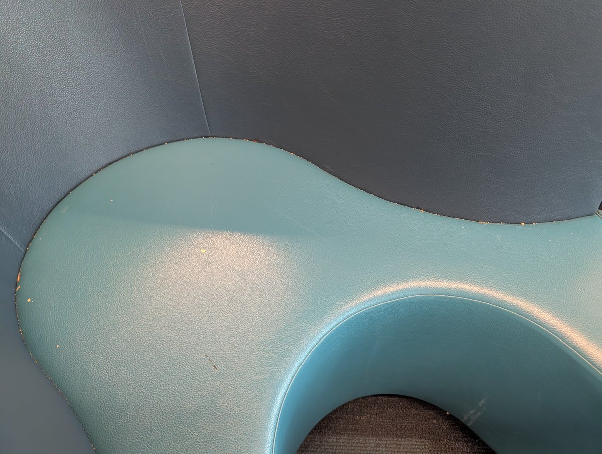 eqhorse's tweet photo. @JetBlue @Massport gross =(

Near C24 https://t.co/vUtHd8MkBK