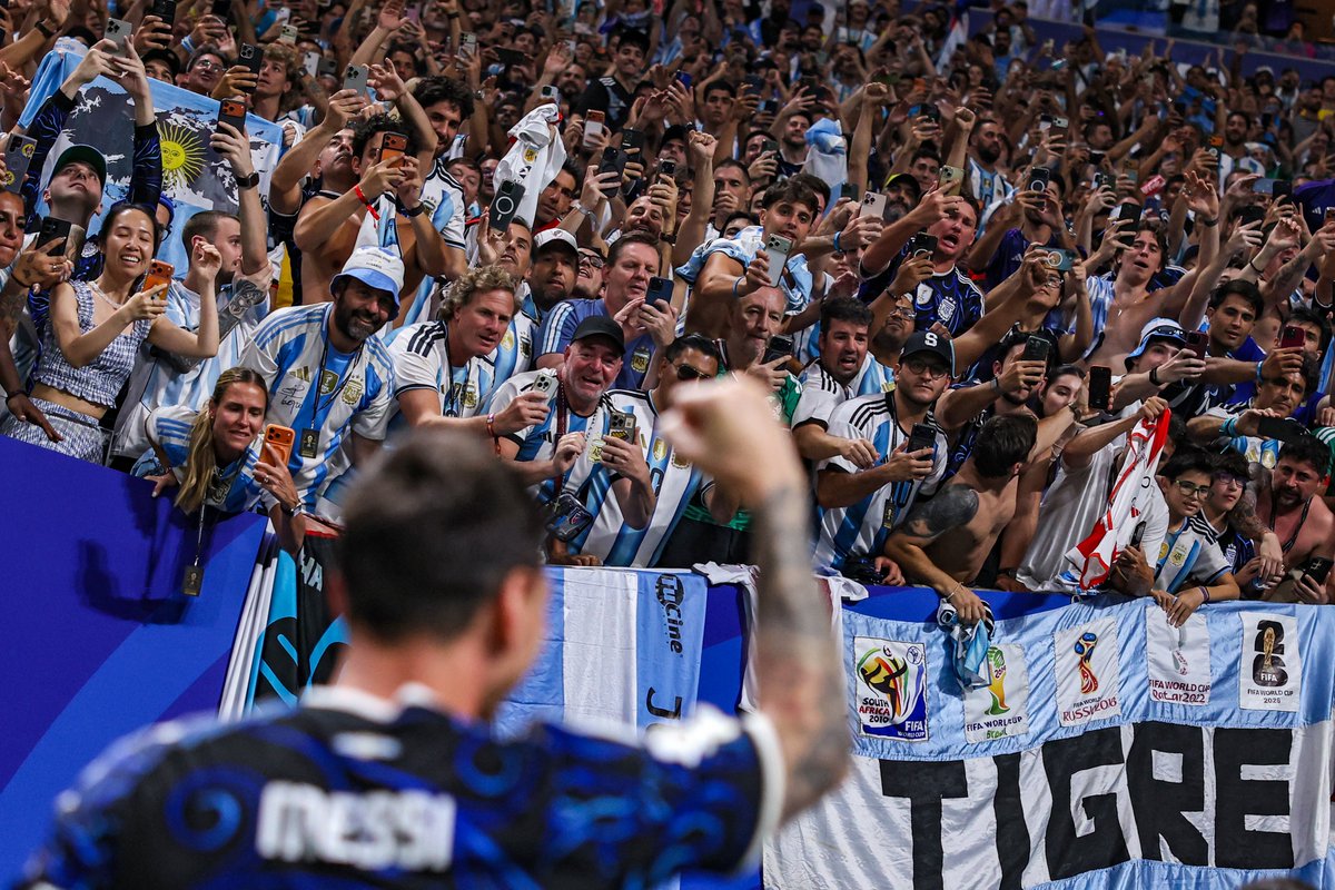 FIFAcom's tweet photo. Thank you, Atlanta! 🙌

Looking back at some of the best photos from the eight @FIFAWorldCup 2026 matches that took place in the city 📸 https://t.co/CtV72Tcl9x
