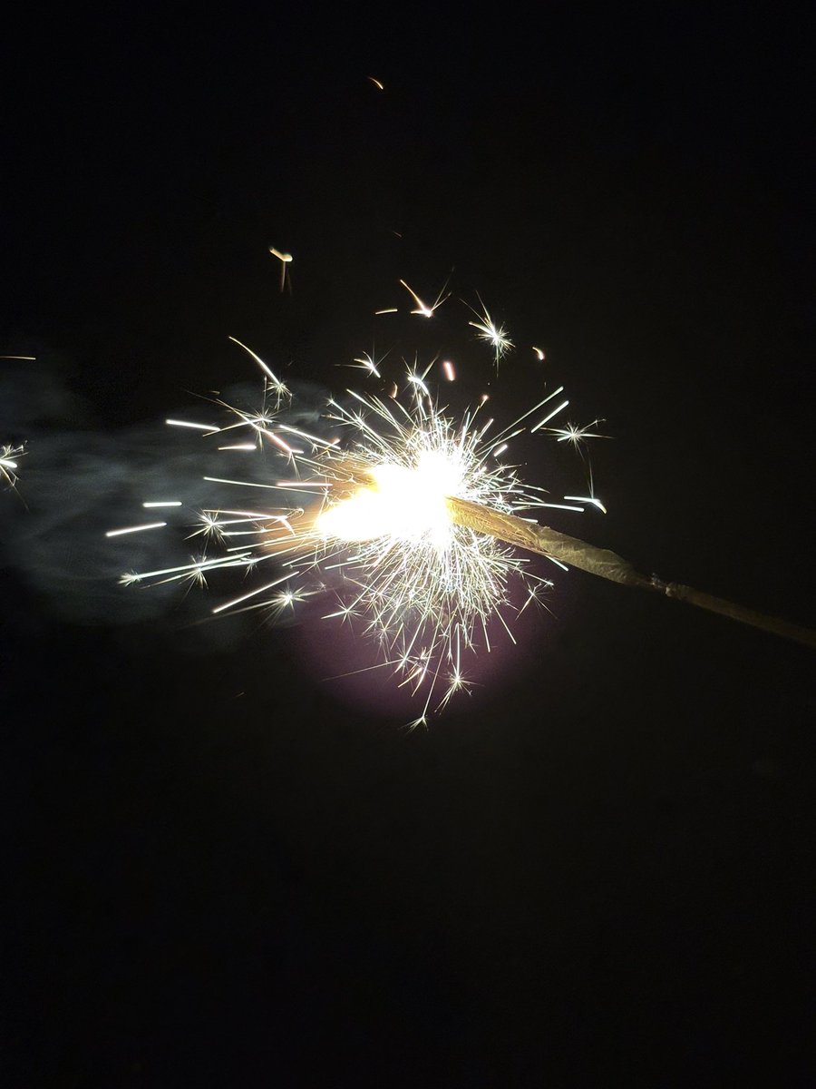ika_Neiar's tweet photo. 花火ー！
夏って感じ🎆 https://t.co/ovheEXCHJa