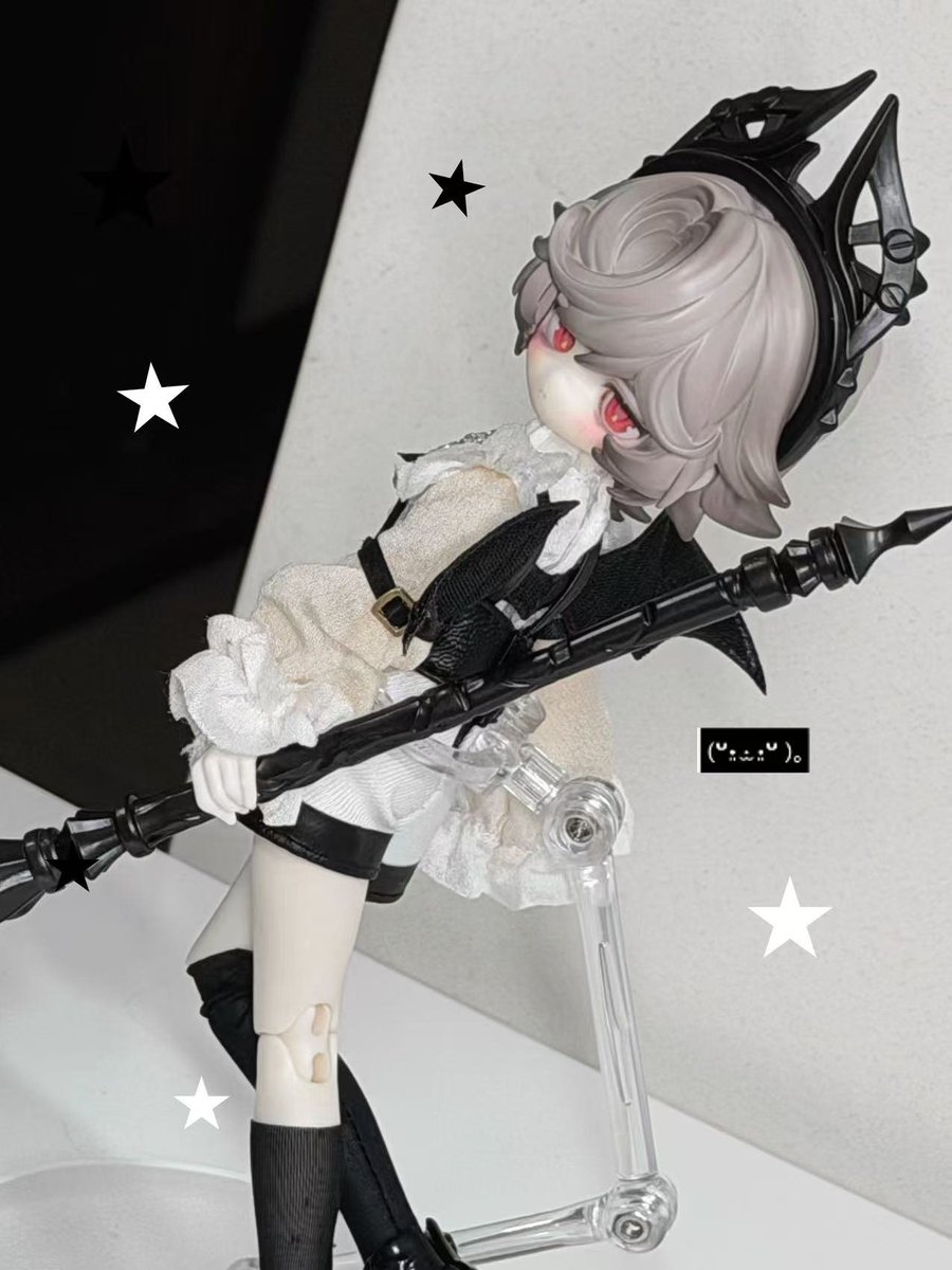 hermeow_shop's tweet photo. 🆕ブラインドドール新作速報🆕
「不可食用人形（Inedible Doll）」社より、待望の正統続編となる1/8スケールBJDブラインドドールシリーズ
「ルナロア｜月光メルヘン物語2：古城の旧日の残響」の情報が解禁✨

今回は通常種類より、暗衛の蝙蝠「ケイン」の実物サンプルが公開🦇

永遠の夜に包まれた砦に身を潜め、古城に秘められた誰にも知られぬ秘密を守り続ける――。

ラインナップは全6種＋シークレット1種を予定しております。

当店は正規代理店として、今後の続報も随時お知らせい致します💖
お楽しみに✨