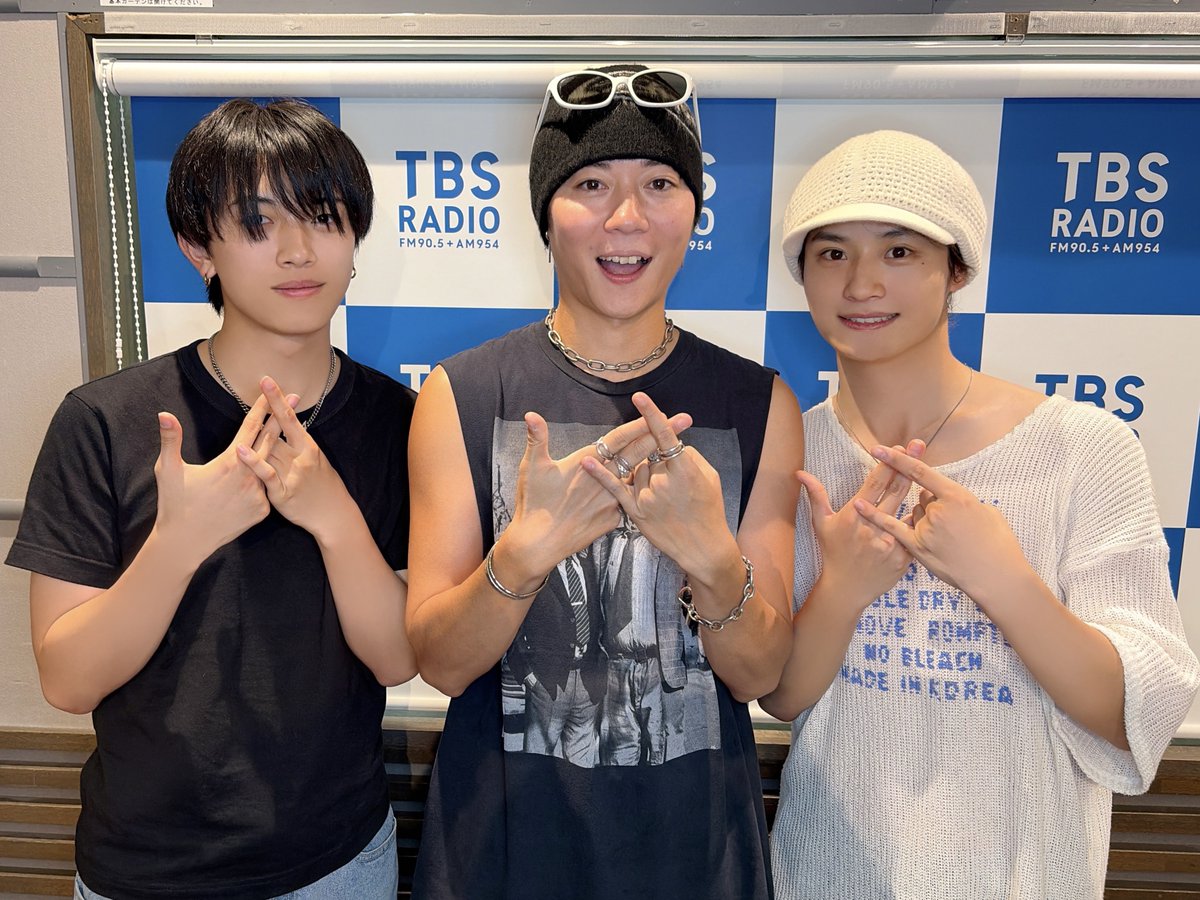 official_DXTEEN's tweet photo. [📸]260815

#TBSラジオ
『#杉本琢弥 のVAVAVA』
@tbs_vavava

#寺尾香信 #平本健 が2週連続で
出演させていただきました☺︎

杉本琢弥さん、ありがとうございました！

･･━━･･━━･･━━･･━━･･
#DXTEEN 7TH SINGLE "Wanna" ON SALE!🕶️
🎥https://t.co/epyfs8MyxG
🎧https://t.co/jfvf7TBbg6

@sgmttky_sw @s_tky_staff
#VAVAVA
#DXTN #DXTEEN_Wanna