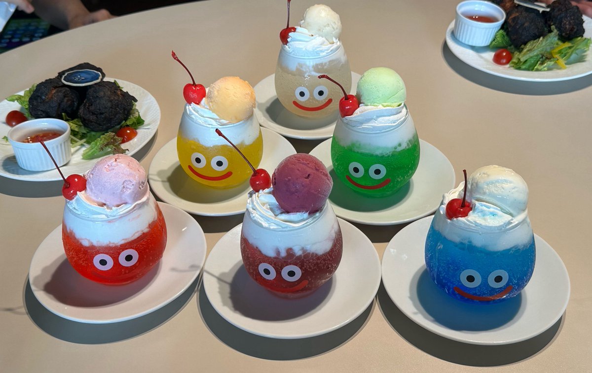 KINOSITA_DQX's tweet photo. 素敵なフレンズとドラクエ尽くしの旅にダーイブ！！！
飲めや歌えやでなどんちゃん騒ぎの2日間で素敵な夏休みになりました！
改めてありがとうございました〜！！！
(ツイートめっちゃ遅れましたごめんなさい) https://t.co/SAYuFwQ9Pl