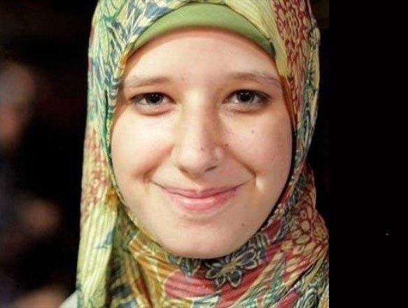 mahfildijital's tweet photo. 🔴 13 yıl önce bugün Mısır’da Rabiatü'l Adeviyye Meydanı’nda askeri darbeye karşı direnen 17 yaşındaki Esma Biltaci, Sisi güçlerinin açtığı ateş sonucu şehit oldu. https://t.co/hs2naSgeEO