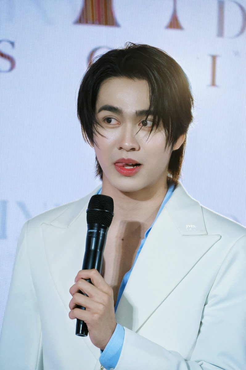 yvesishappyy's tweet photo. 140826 𓏔 #DestinyClinicxAouBoom

AOUBOOM 2ND DESTINY

cause I'm too perfect, I'mma Baddie

——————————— ⟢ ˚⊹
◜ @besevboom 𓎛 #besevboom ◞
˗ˋˏ #takenbyyves◞♡ ˎˊ˗ https://t.co/s2dDLMNKTH