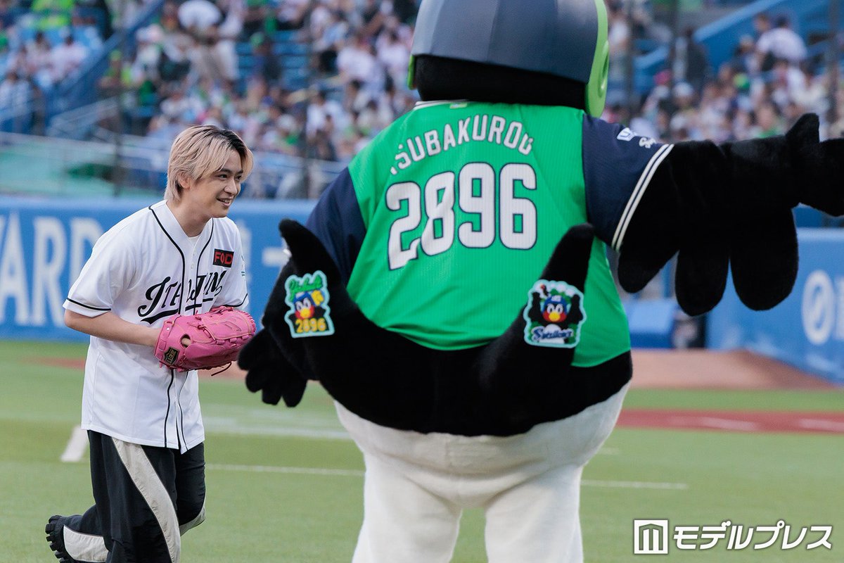 modelpress's tweet photo. 【写真追加📸】Hey! Say! JUMP知念侑李

「『プロ野球観るならFODナイター』ファーストピッチセレモニー」
https://t.co/ehdbKMTgC6

◽️初挑戦に悔しさ
「情けない投球になってしまった」
◽️「いたジャン！」はグループの空気を楽しめる https://t.co/TFtvDMspuD