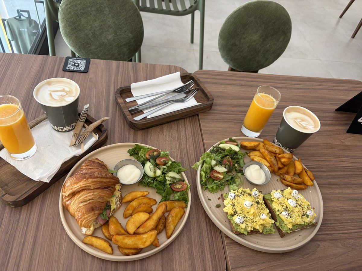 ellaa9j's tweet photo. Brunch &amp; tb7ira ofc mea hbibti @wa7dkhiytiwsf https://t.co/qNvr0Km4yp