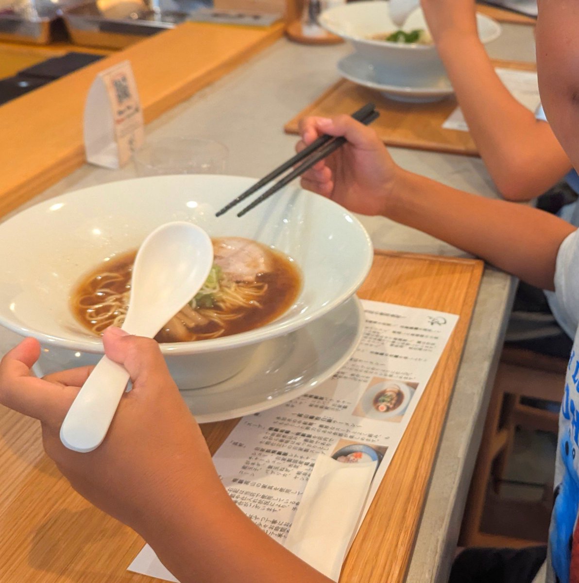 Sh1nG_X's tweet photo. 高山食べ歩き。 https://t.co/3ItQAxTSJS