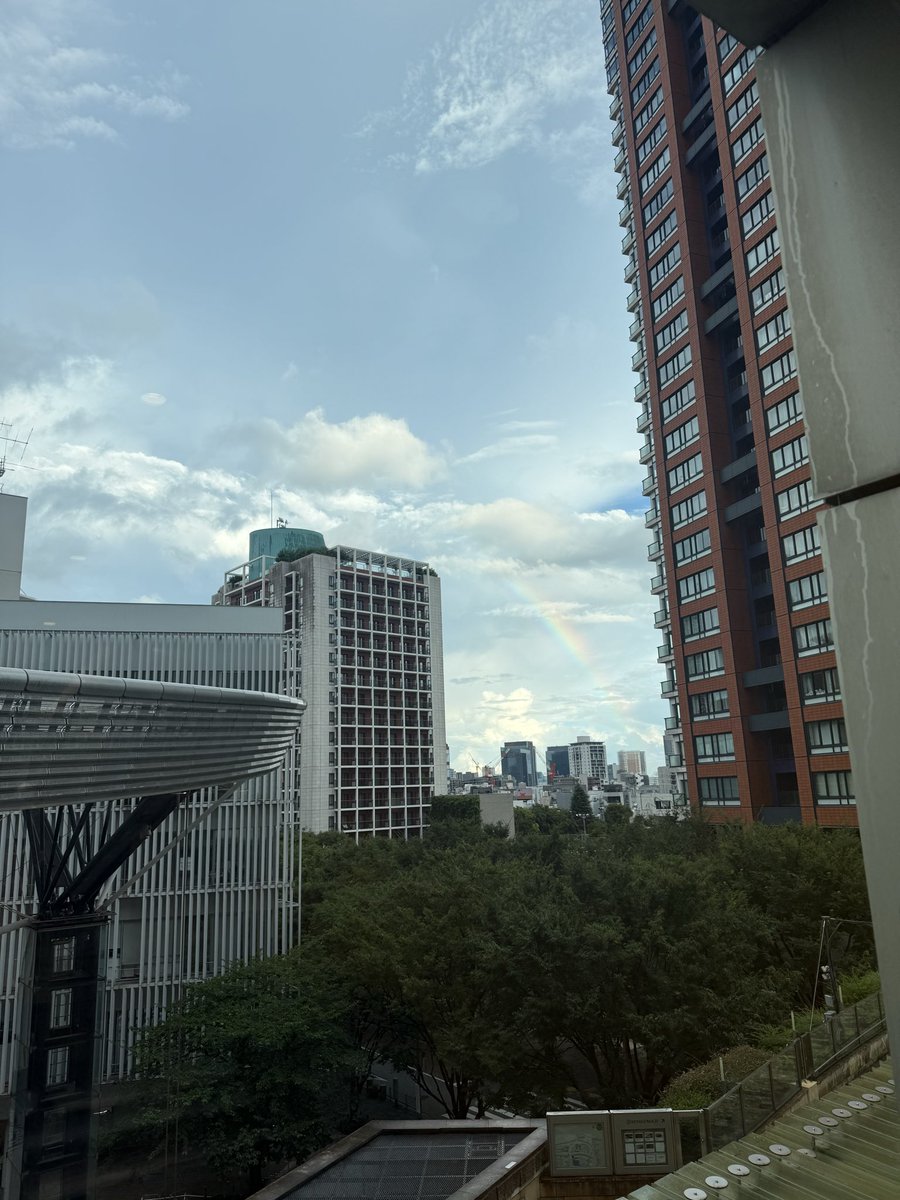 bowmore222's tweet photo. 🌈 https://t.co/bzPnHjCr6A