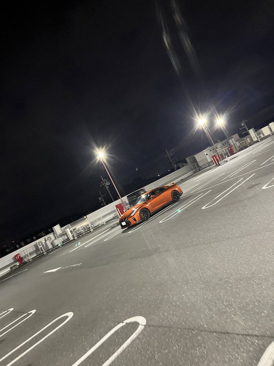 funafunafuu2's tweet photo. 駐車場 https://t.co/612hXRzD0E