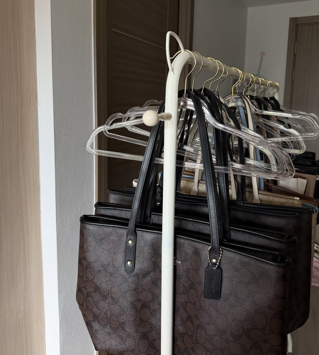 usedbyneri's tweet photo. New Lot Lc//Coach//Baobao⟢ ◟🎀
สินค้ารับประกันแท้100%ทุกใบตลอดชีพค้าบ

Live tiktokวันเสาร์ที่15.08.69เวลา18.00น.เข้ากลุ่มรอได้ค้าบเดี๋ยวเรียกในกลุ่มค้าบ🤍✨

https://t.co/SBoQg8XFdD…

#ส่งต่อcoach #longchampthailand 
#longchampsecond #ส่งต่อlongchamp
#coachthailand https://t.co/cs3nWpNCkL
