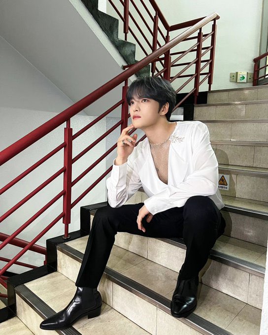 dbskfanbaseid's tweet photo. 2 years ago, Jaejoong did promotion for ‘Flower Garden’ comeback on SBS Inkigayo🥺💗

🔜 kbs music bank🫶🏻 https://t.co/fLKnW8At9m