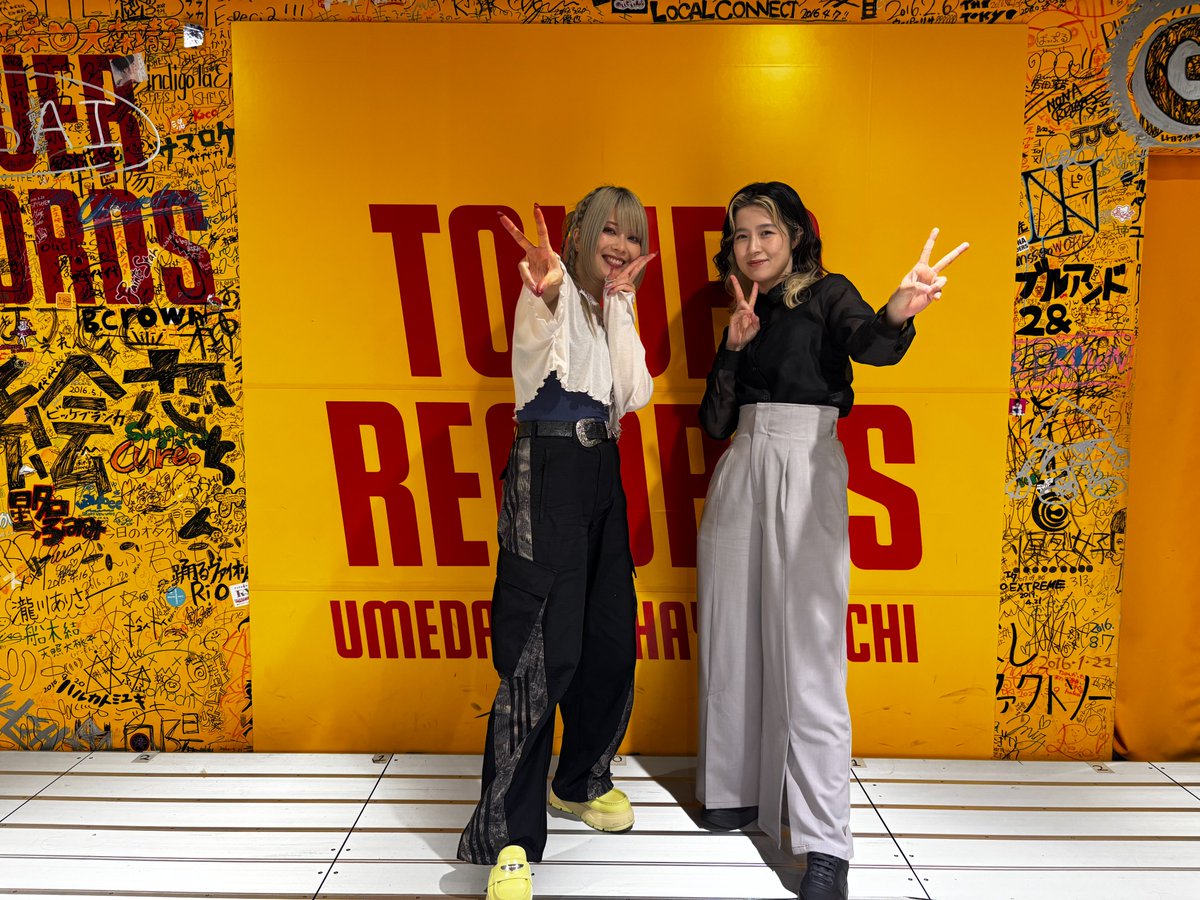 TOWER_NUchaya's tweet photo. 【 DOLL$BOXX 】
『走って!ガチって! ドゲンジャーズ! 』
発売記念ミニトーク&私物サイン会
大盛況で終了いたしました!✨
Fukiさん、はなさん
ご参加頂いたファンの皆さま
ありがとうございました!✨
頂いたサインやコメントカード
HR/HMコ��ナーに掲出中!
���非店頭でご覧くださいませ!✨ https://t.co/iSRGXShtN7