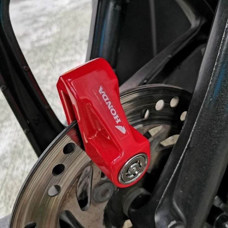 anaswillem's tweet photo. Gembok cakram honda gini cenah kuat ya? baru beli, materialnya sih kuat mudah2an worth it.

yang pake gembok rumah cepet banget karat nya jir jadi coba beli yg ini. kemrin beli disini sih  https://t.co/usQnOt9Ozw https://t.co/3FEvvo93Fy