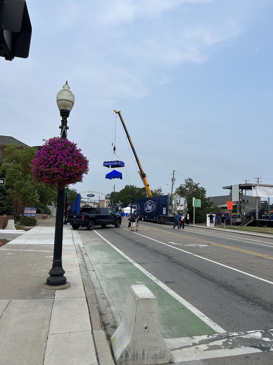 MappingoutMI's tweet photo. Good morning from Ferndale. Dream cruise weekend is finally here! https://t.co/uqC1WqL0n1
