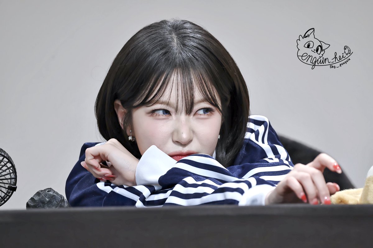 HeiHei8811's tweet photo. fromis_9

20260730 Makestar offline fansign 

Jiheon

#프로미스나인 #fromis_9 #jiheon #백지헌 #지헌 https://t.co/KEcWIbwTxw