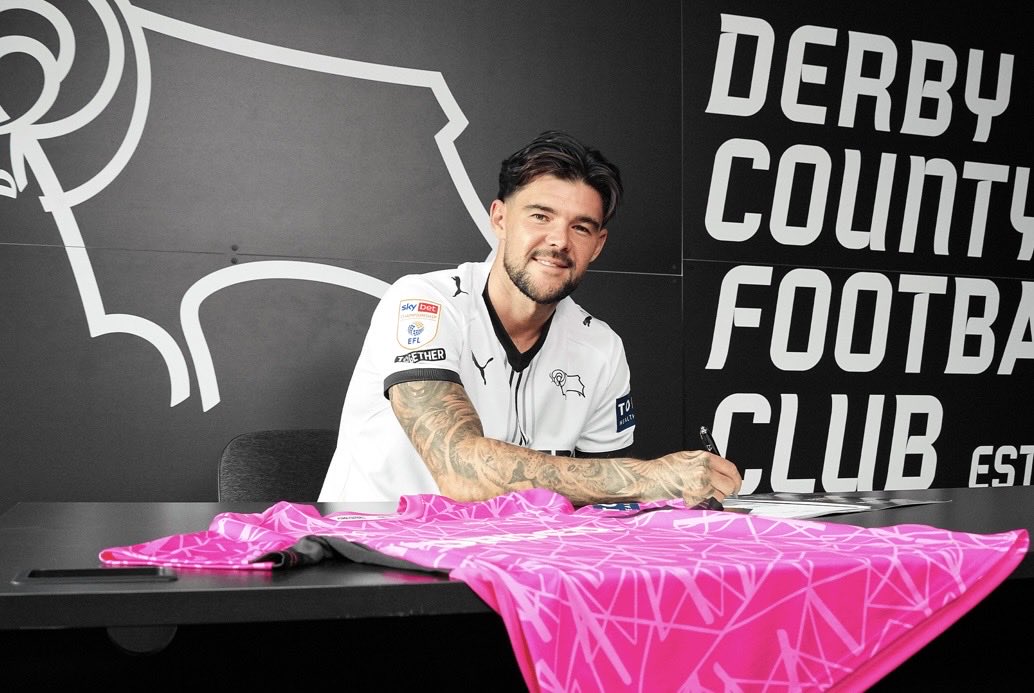 Davidpritch_gg's tweet photo. Welcome to Derby County Alex Mowatt 
🐏 ⚽️ 💪  great signing!! 

#DCFC #dcfcfans #derby #derbycounty #therams https://t.co/uW0XPkh9su