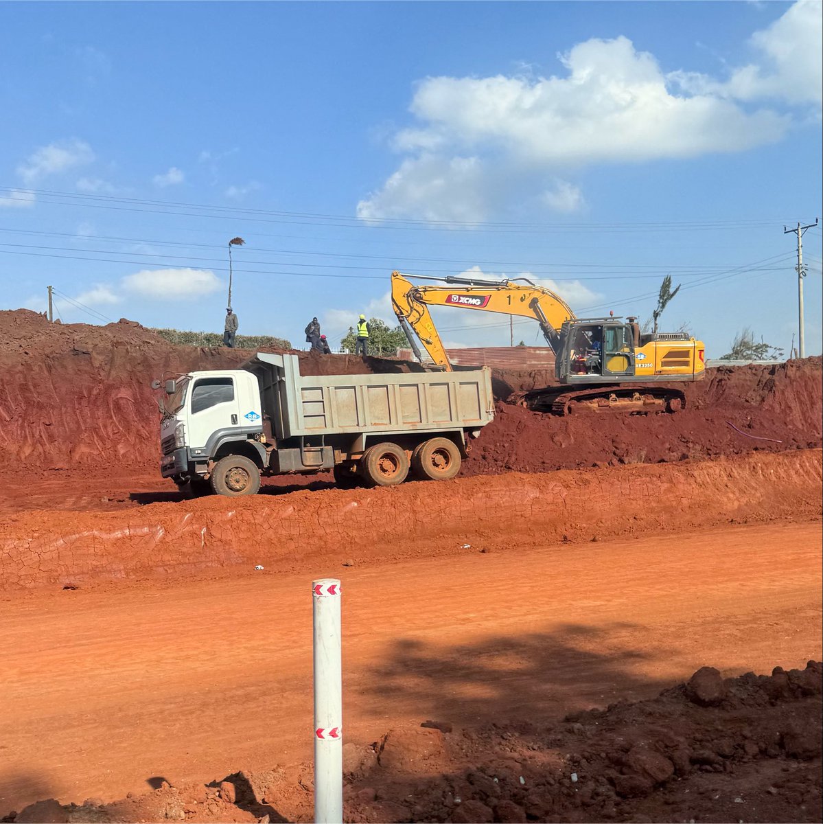 chebii_joan's tweet photo. In other news,work on the Nairobi–Nakuru (A8) highway under the Rironi–Mau Summit project is progressing well.

As these projects continue, the government’s should now focus and remain prudent on financial management, transparency, and accountability to Kenyans.

#KnowYourCountry https://t.co/C6G7Dq2qDs