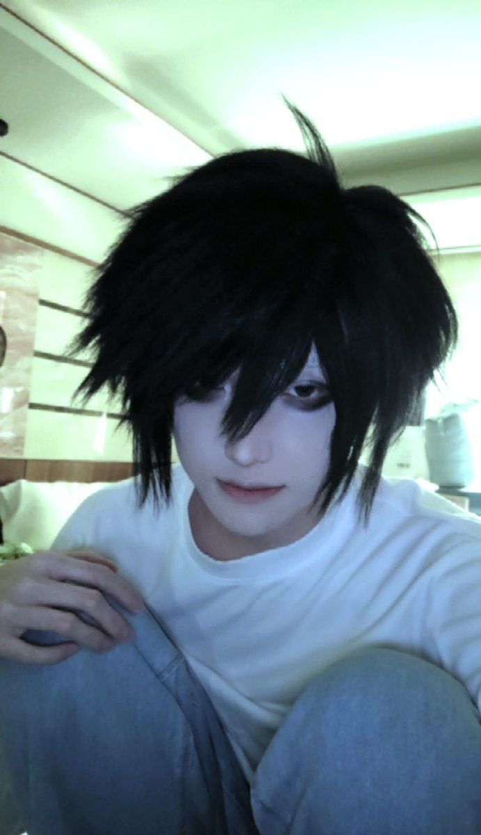 ikaka_0906's tweet photo. L
#deathnote #cosplay #デスノート #コスプレ #L https://t.co/sPLKkDFNK5