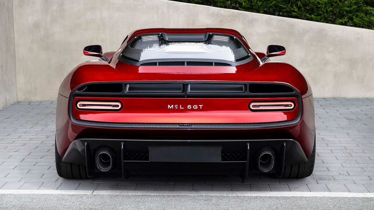 carwowuk's tweet photo. REVEALED: McLaren McL 6GT!

McLaren has revealed the McL 6GT at Monterey Car Week, a modern homage to Bruce McLaren’s original 1960s M6GT, heading to production in 2028!

⚙️ First manual McLaren since 1992! 
🔥 V8 internal combustion power sending pure drive straight to the rear wheels!
🏎️ Super-lightweight Carbon-fibre monocoque!
🕹️ Hydraulic steering, knurled aluminium switchgear & gearstick!
🎨 Low, wide Can-Am racer proportions!

Is a manual, non-hybrid V8 the ultimate modern McLaren? 👇👀