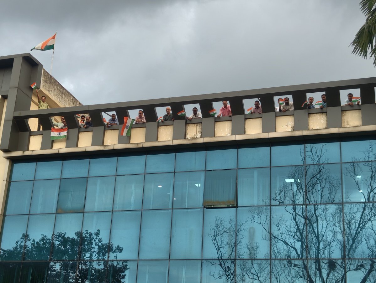 stpiguwahati's tweet photo. #HARGHARTIRANGA
#STPIINDIA , Guwahati celebrates the festivities of #Tricolour. The staff and #Startups & #Incubators reiterated the spirit of #Nationalism and sense of pride of being an #Indian.
The theme for this celebration was spreading the value of Tiranga for All.
#HAR_GHAR_TIRANGA  #HAR_HAATH_TIRANGA 
@GoI_MeitY @arvindtw @stpiindia @guptaa_sanjay @SoumyaOtta