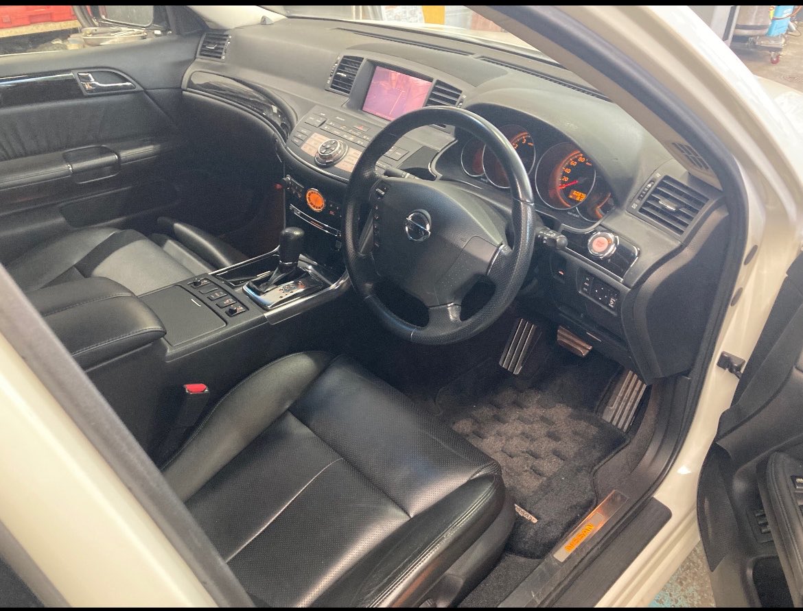 REXCarsofficial's tweet photo. 【総額64.8万円!!】
GY50型フーガ 450GT スポーツパッケージ入りました!
・V8
・333PS
・助手席オットマン
個人的にはこの19インチもたまらなく好み。
ゆったりとラグジュアリーにも通勤快速号にも。
国産車でV8をこの価格帯で。
現代ではもう味わえないこの感覚を是非!
#フーガ
#GY50 https://t.co/7BtWhrlp2J