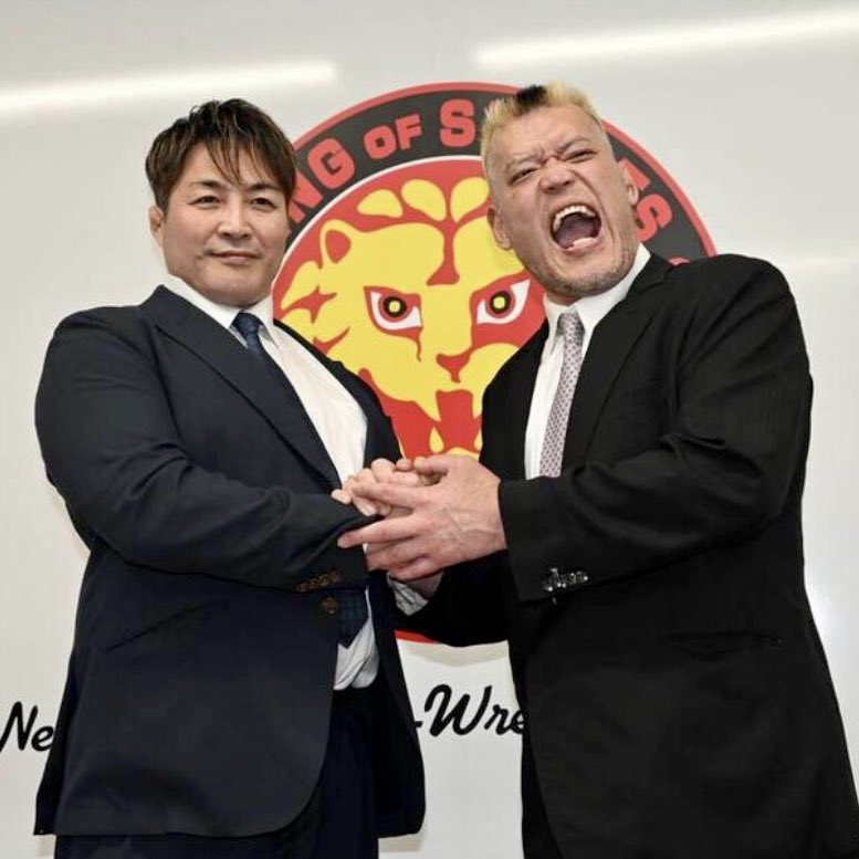 tanahashi1_100's tweet photo. 1996年。大学1年の棚橋と天山さん。
2026年。30年後の棚橋と天山さん。

#njpw #天山引退 https://t.co/cAF9sFHRo1