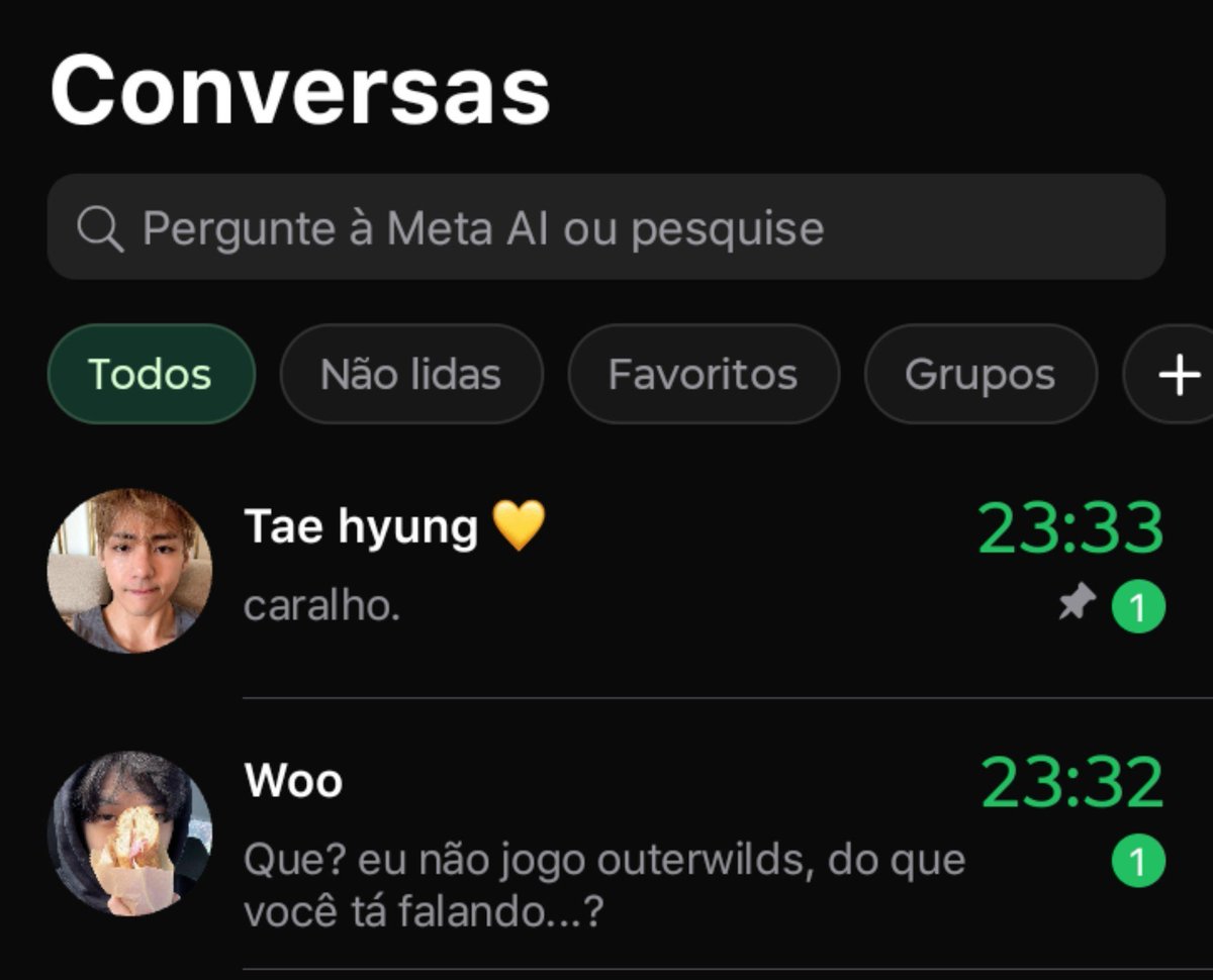 mimishotinha's tweet photo. au #taekook onde:

Jeongguk recebe duas mensagens ao mesmo tempo e sem querer  manda uma foto comprometedora para a pessoa errada.
 
Taehyung que era apaixonado pelo “amigo” desde a adolescência, decide aproveitar a oportunidade que a vida lhe deu. https://t.co/FU72CmZFJ3