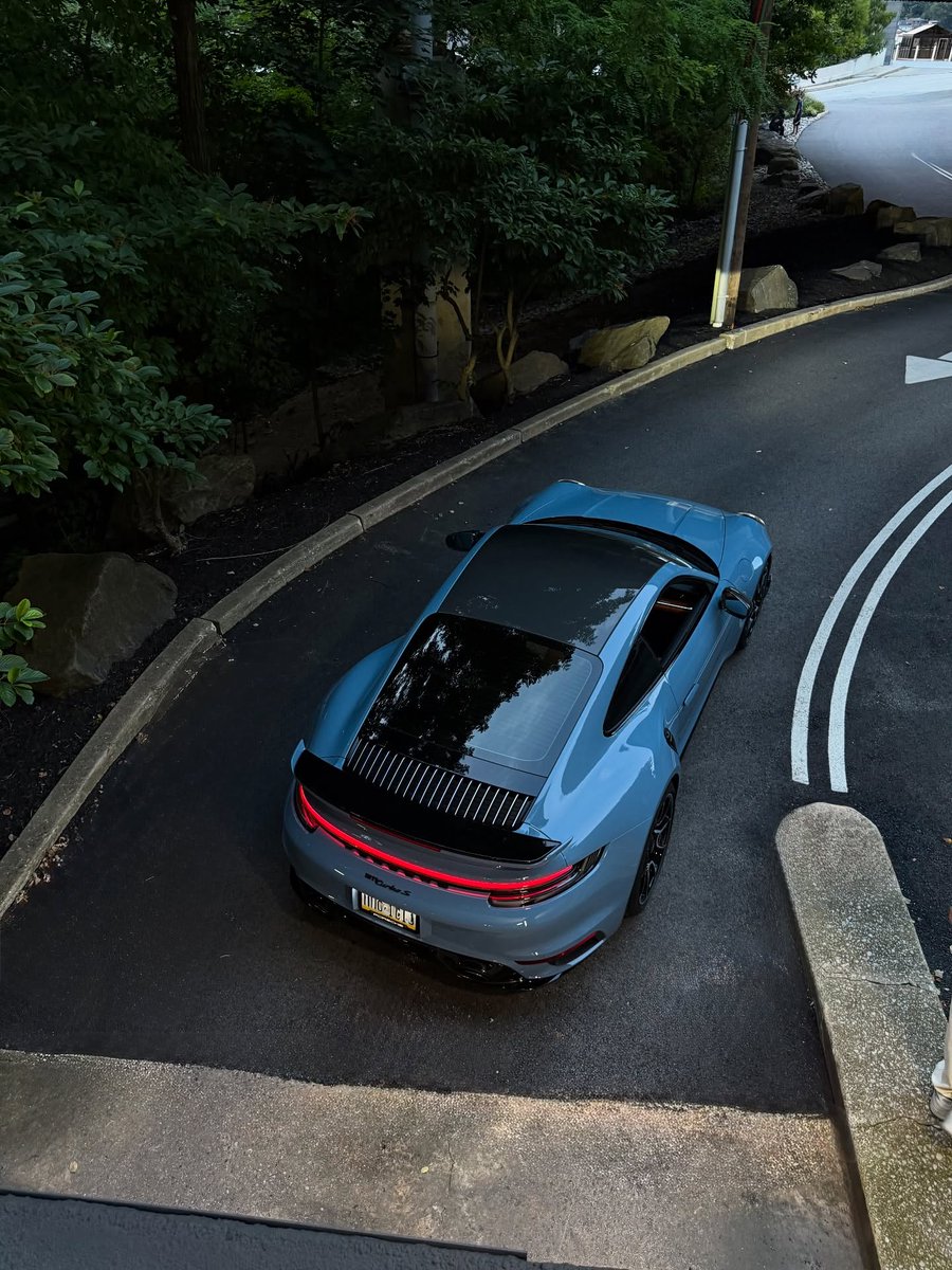 ApexDistrictX's tweet photo. The 992 Turbo S https://t.co/LL9XHbwOCl