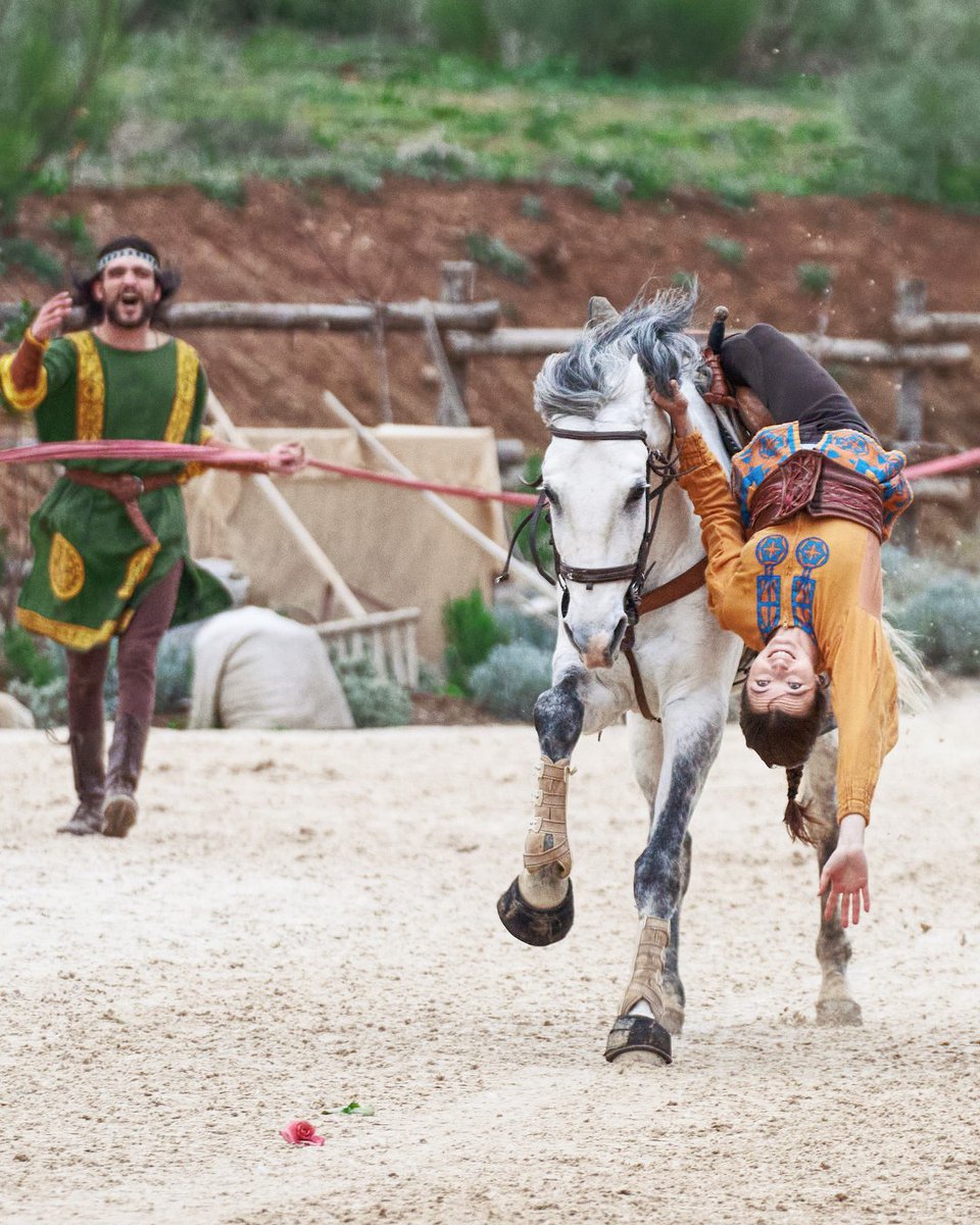 PuyduFou_espana's tweet photo. Antes de volver al despertador y la rutina… ☀️⚔️

Todavía queda tiempo para una última aventura en #PuyduFouEspaña. Espectáculos, héroes, leyendas y emoción para despedir el verano a lo grande. 🏰❤️

✨ Haz que termine con una Historia inolvidable.

#verano #toledo #familia https://t.co/lhCHZLPhMZ