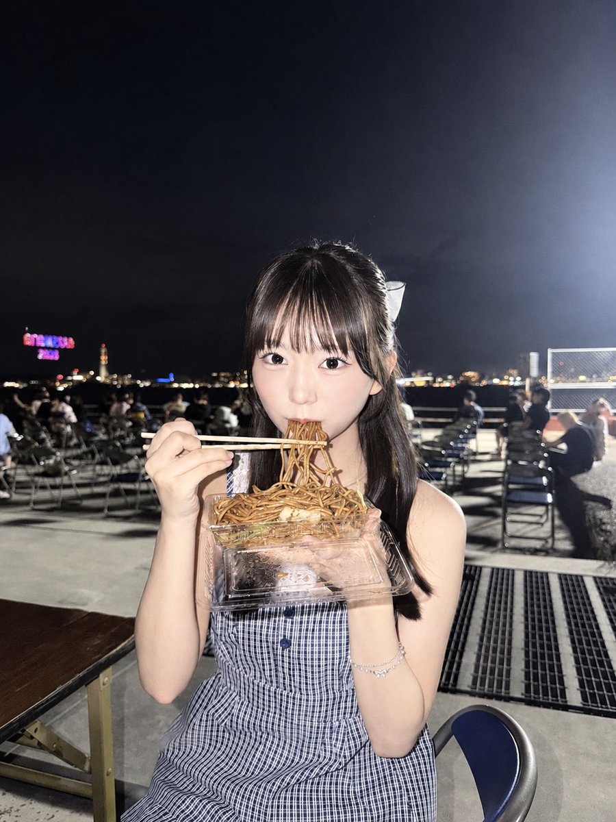 minashibui_hkt's tweet photo. 関門海峡花火大会行ったんだ~！
みなの夏姿かわいいかな
 https://t.co/vAC78yoOWk https://t.co/93znsciDH5