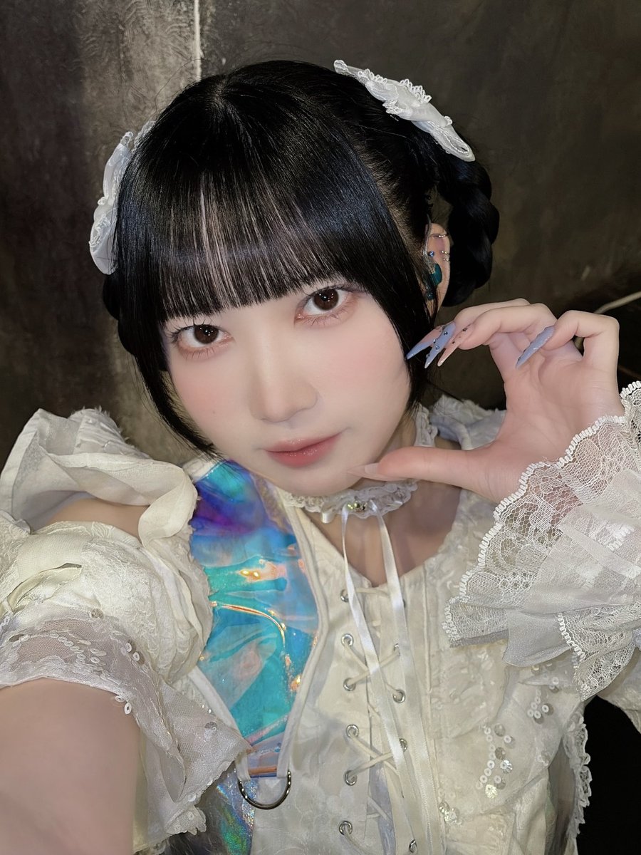 Post by 星野まお【Mirror,Mirror】 on X: はい！🍩♡