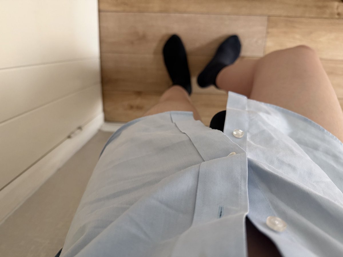 tb0661433's tweet photo. 想在午休时刻和你来一场酣畅淋漓的有氧运动。#bottom #top #gay #黑袜 #内裤 https://t.co/551spqqjSs
