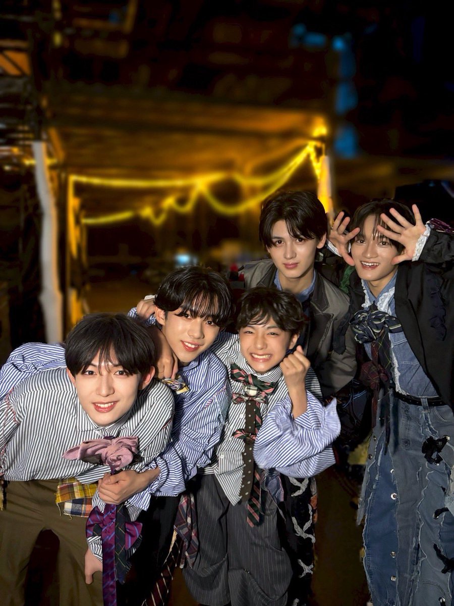 404_NF_official's tweet photo. ✛20260814✛

「#EBiDAN THE LIVE 2026 15th Anniversary」
【Day2】SHOOTING ACTありがとうございました✨✨✨
たくさんの方にコールにご参加いただき幸せでした🥰

▼ 
チケットのEBiDAN NEXT“CRYSTAL MEMBER”会員先行8月16日(日)23:59まで受付中💫

🎪ワンマンライブ「星空航路」
2027年1月8日(金)                                          open 17:00 / start 18:00        ＠ EX THEATER ROPPONGI
https://t.co/50qLssKhuZ

#4NF4 #NotFound #EBiDANNEXT