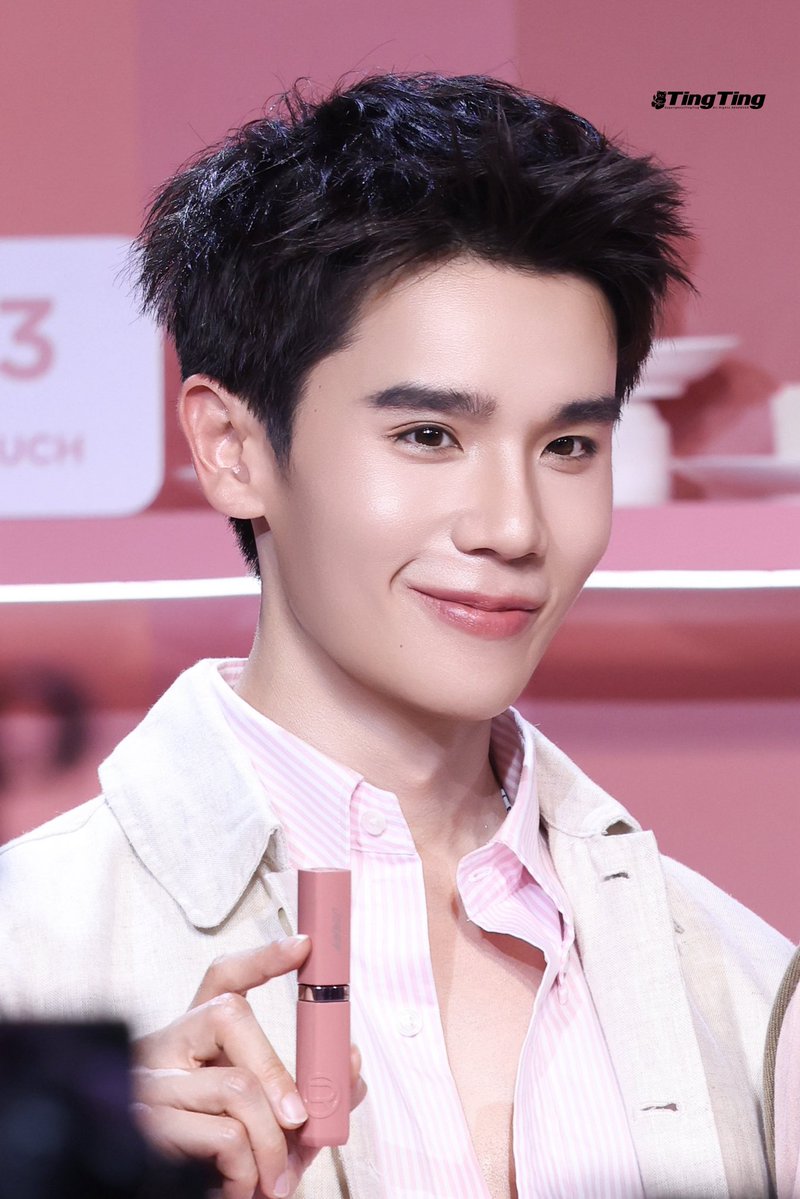 tingtinglailo's tweet photo. 260814💜🥑🧸

Jo please i want this hair style🥹

NUDE WITH JIMMYSEA
#LOrealLaqueNudexJimmySea https://t.co/UTWe5nVHxR